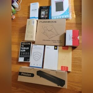 Set of electronic items